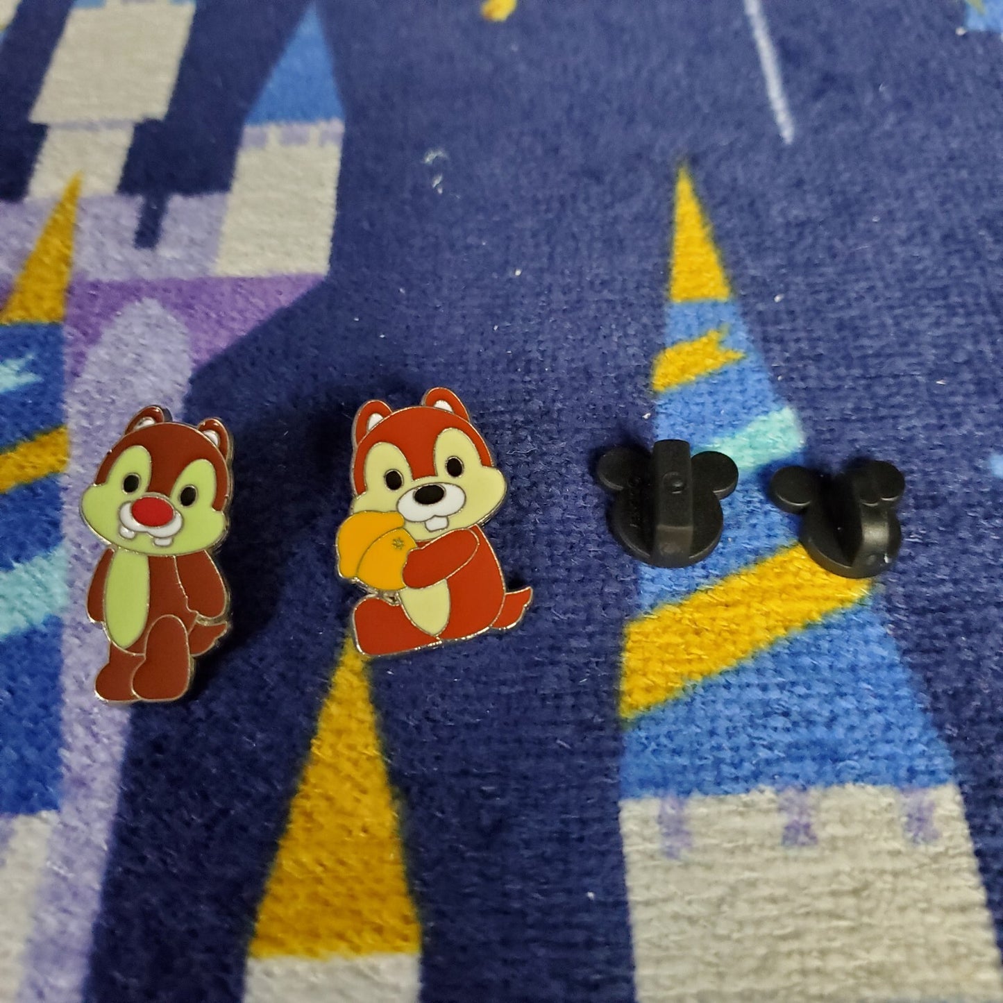 *Set of 2 CHIP N' DALE Pins* WDW Disney Parks Cute Characters Chipmunk Nut Acorn