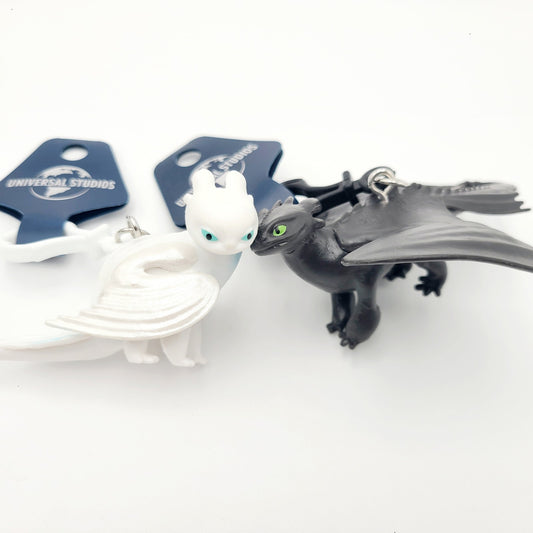 *2 Keychains* Universal Studios Park How Train Your Dragon Toothless Light Fury