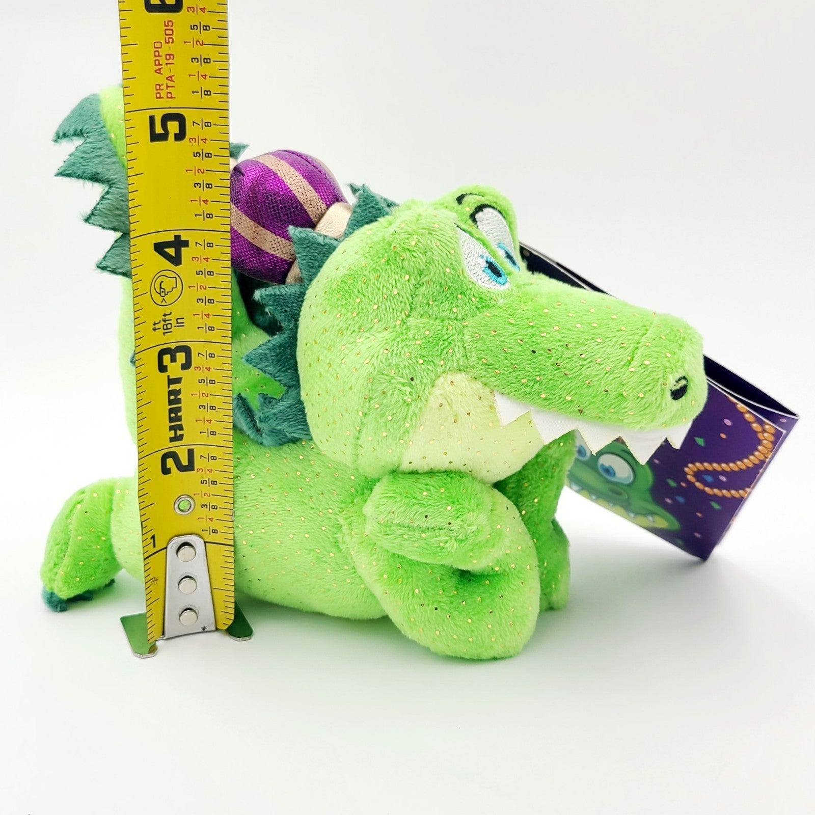2025 Universal Studios King Gator Mardi Gras Shoulder Pal Plush New
