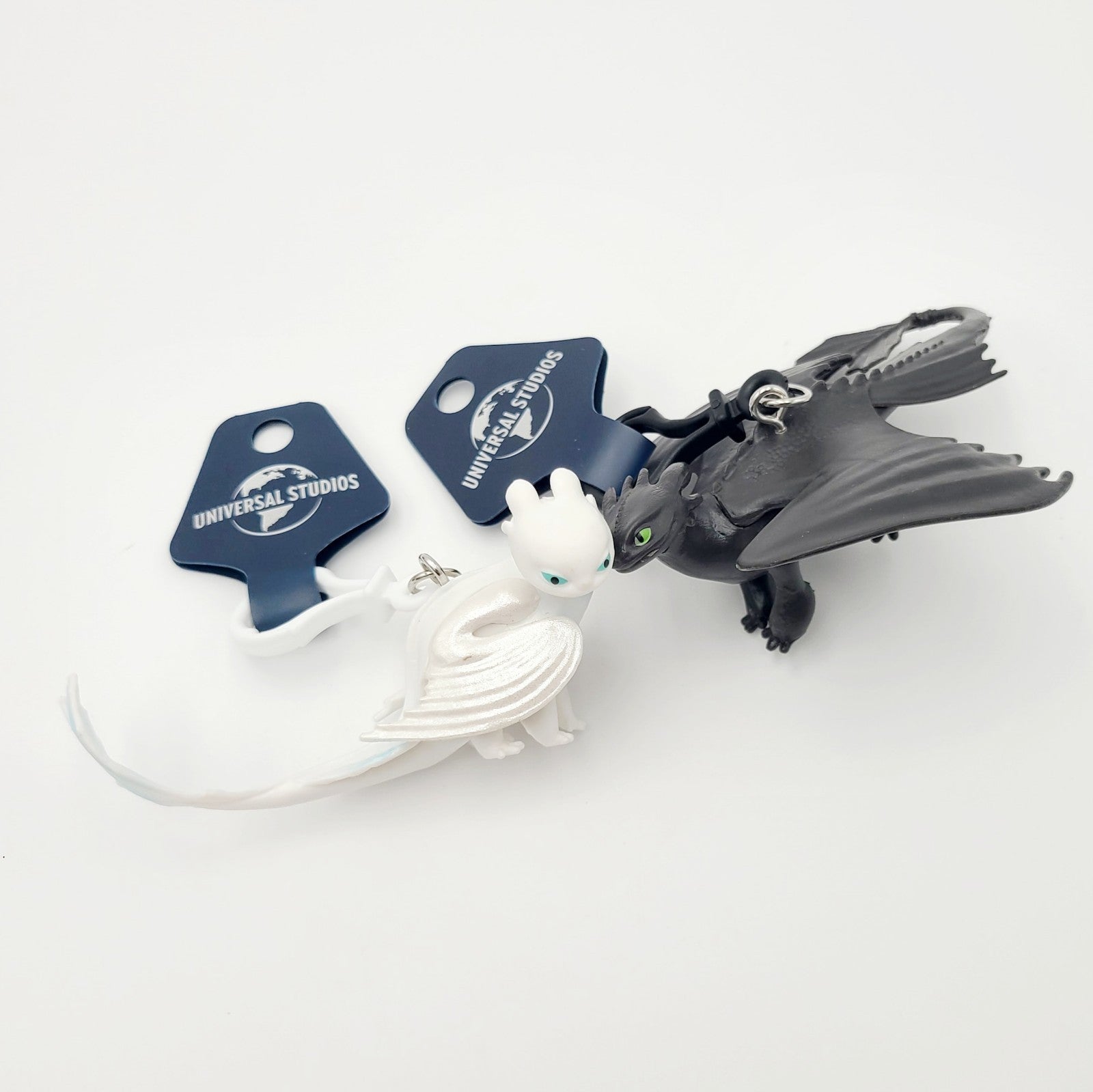 *2 Keychains* Universal Studios Park How Train Your Dragon Toothless Light Fury